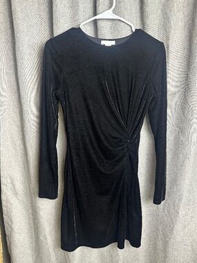 H&M Black Velvet Twist Detail Mini Dress Size Medium Long Sleeve Ruched